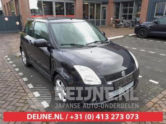 Salvage car Suzuki Swift Swift (ZA/ZC/ZD1/2/3/9), Hatchback, 2005 / 2011 1.5 VVT 16V 2005/6