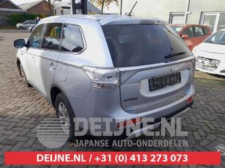 Mitsubishi Outlander Outlander (GF/GG), SUV, 2012 / 2022 2.0 16V PHEV 4x4 picture 5