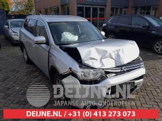 Dezmembrări autoturisme Mitsubishi Outlander Outlander (GF/GG), SUV, 2012 / 2022 2.0 16V PHEV 4x4 2015/7