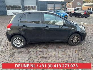 Toyota Yaris Yaris II (P9), Hatchback, 2005 / 2014 1.33 16V Dual VVT-I picture 8