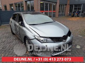 Avarii autoturisme Toyota Auris Auris (E18), Hatchback 5-drs, 2012 / 2019 1.8 16V Hybrid 2015/2