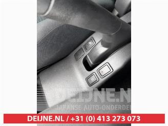 Suzuki Swift Swift (ZA/ZC/ZD1/2/3/9), Hatchback, 2005 / 2011 1.3 VVT 16V picture 24