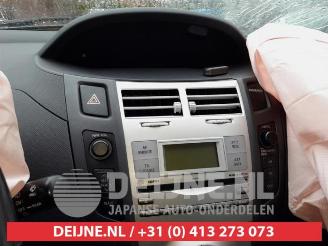 Toyota Yaris Yaris II (P9), Hatchback, 2005 / 2014 1.3 16V VVT-i picture 19