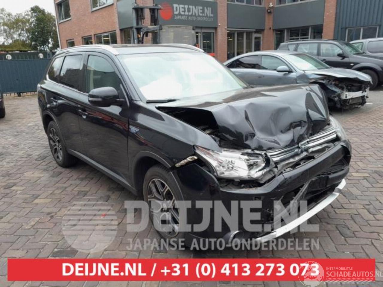 Mitsubishi Outlander Outlander (GF/GG), SUV, 2012 / 2022 2.0 16V PHEV 4x4