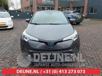 Toyota C-HR C-HR (X1,X5), SUV, 2016 1.8 16V Hybrid picture 2