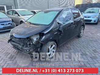 Toyota Yaris Yaris III (P13), Hatchback, 2010 / 2020 1.5 16V Hybrid picture 3