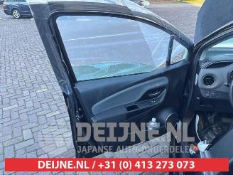 Toyota Yaris Yaris III (P13), Hatchback, 2010 / 2020 1.5 16V Hybrid picture 17
