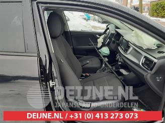 Kia Rio Rio IV (YB), Hatchback, 2017 1.0i T-GDi 100 12V picture 19