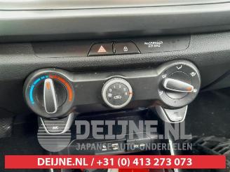 Kia Rio Rio IV (YB), Hatchback, 2017 1.0i T-GDi 100 12V picture 14