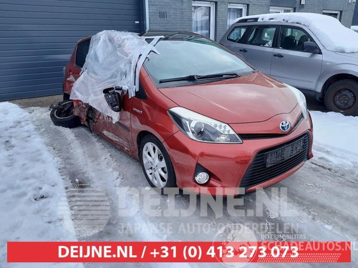 Toyota Yaris Yaris III (P13), Hatchback, 2010 / 2020 1.5 16V Hybrid