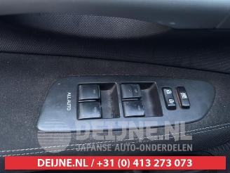 Toyota Auris Auris (E15), Hatchback, 2006 / 2012 1.8 16V HSD Full Hybrid picture 16