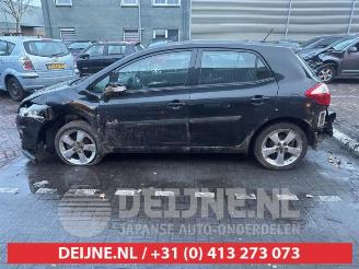 Toyota Auris Auris (E15), Hatchback, 2006 / 2012 1.8 16V HSD Full Hybrid picture 4