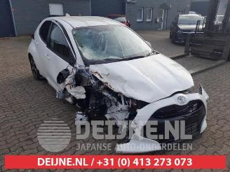 Salvage car Toyota Yaris Yaris IV (P21/PA1/PH1), Hatchback, 2020 1.5 12V Hybrid 115 2025/10