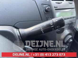 Toyota Yaris Yaris II (P9), Hatchback, 2005 / 2014 1.0 12V VVT-i picture 12