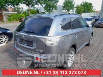 Mitsubishi Outlander Outlander (GF/GG), SUV, 2012 / 2022 2.0 16V PHEV 4x4 picture 7