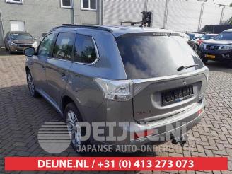 Mitsubishi Outlander Outlander (GF/GG), SUV, 2012 / 2022 2.0 16V PHEV 4x4 picture 5