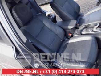 Mitsubishi Outlander Outlander (GF/GG), SUV, 2012 / 2022 2.0 16V PHEV 4x4 picture 20