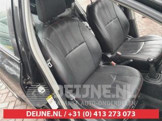 Toyota Yaris Yaris II (P9), Hatchback, 2005 / 2014 1.3 16V VVT-i picture 16