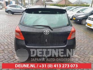 Toyota Yaris Yaris II (P9), Hatchback, 2005 / 2014 1.3 16V VVT-i picture 6