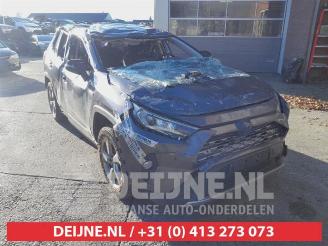 Voiture accidenté Toyota Rav-4 RAV4 (A5), Terreinwagen, 2018 2.5 Hybrid 16V 2020/10