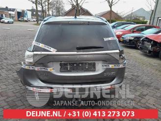 Mitsubishi Outlander Outlander (GF/GG), SUV, 2012 / 2022 2.0 16V PHEV 4x4 picture 6