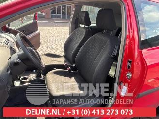 Toyota Yaris Yaris II (P9), Hatchback, 2005 / 2014 1.0 12V VVT-i picture 19