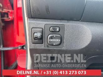 Toyota Yaris Yaris II (P9), Hatchback, 2005 / 2014 1.0 12V VVT-i picture 14
