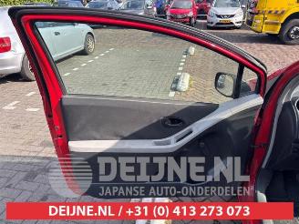 Toyota Yaris Yaris II (P9), Hatchback, 2005 / 2014 1.0 12V VVT-i picture 16