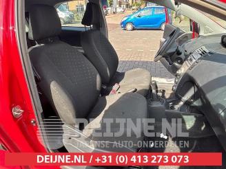 Toyota Yaris Yaris II (P9), Hatchback, 2005 / 2014 1.0 12V VVT-i picture 18