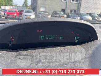 Toyota Yaris Yaris II (P9), Hatchback, 2005 / 2014 1.0 12V VVT-i picture 9