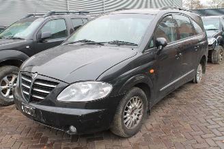 Ssang yong Rodius  picture 1