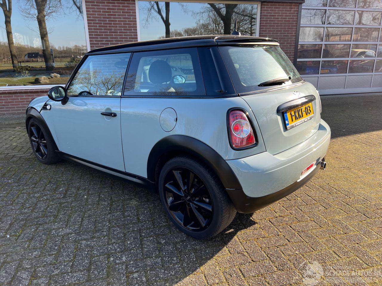 Mini Cooper 1.6 90kw Business Line