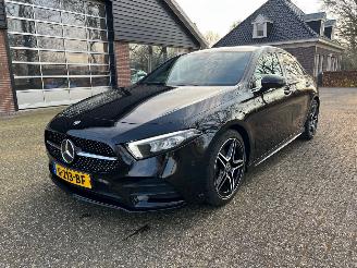 krockskadad bil auto Mercedes A-klasse 200 AMG Night Edition 2019/8