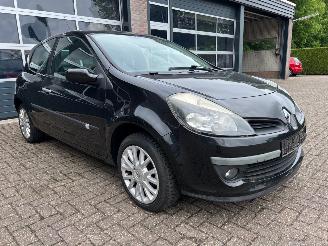 škoda osobní automobily Renault Clio 1.6 16v Dynamique S 2007/1