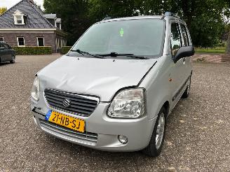 Vaurioauto  passenger cars Suzuki Wagon r s-limited 1.3 56kw 2003/7