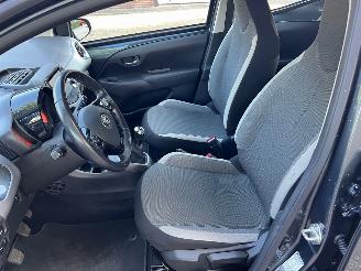 Toyota Aygo X-Play ** GEEN SCHADE** picture 7