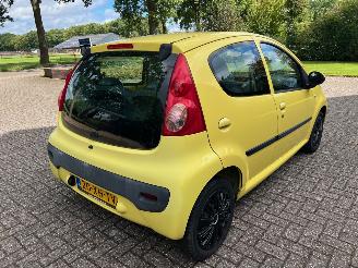 Peugeot 107 xs 5-drs airco picture 3