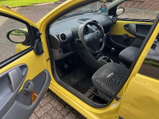 Peugeot 107 xs 5-drs airco picture 14