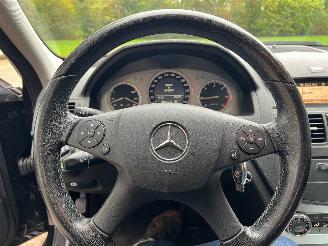 Mercedes C-klasse c200 cdi Avantgarde picture 10