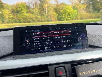BMW 3-serie 320i Executive Sport Aut. picture 15