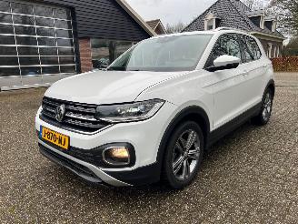 uszkodzony samochody osobowe Volkswagen T-Cross 1.0 Style Automaat 2019/10