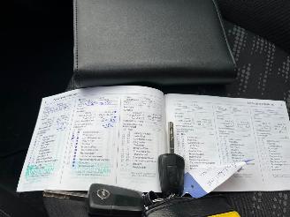 Opel Corsa 1.2i Edition Automaat picture 18