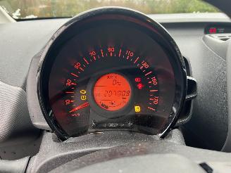 Peugeot 108 1.0 active apple carplay picture 17