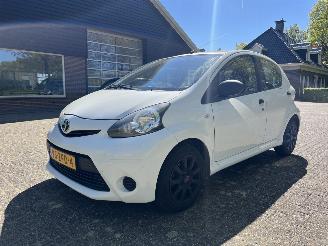 skadebil auto Toyota Aygo  2012/10