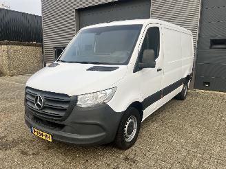 damaged commercial vehicles Mercedes Sprinter 316 2.2CDI L2 H1 AUTOMAAT 2019/1
