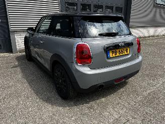 Mini Cooper 1.5i NAVI / CRUISE / PDC picture 14