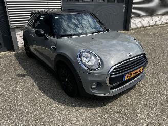 Mini Cooper 1.5i NAVI / CRUISE / PDC picture 3