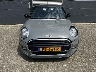Mini Cooper 1.5i NAVI / CRUISE / PDC picture 2