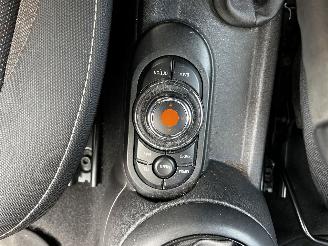 Mini Cooper 1.5i NAVI / CRUISE / PDC picture 13