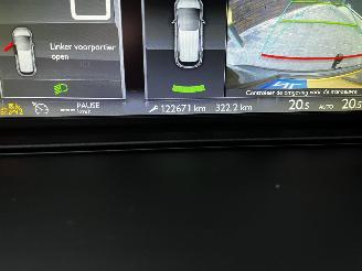 Citroën C4-picasso 1.2 Puretech NAVI / CRUISE / CAMERA / PDC picture 18